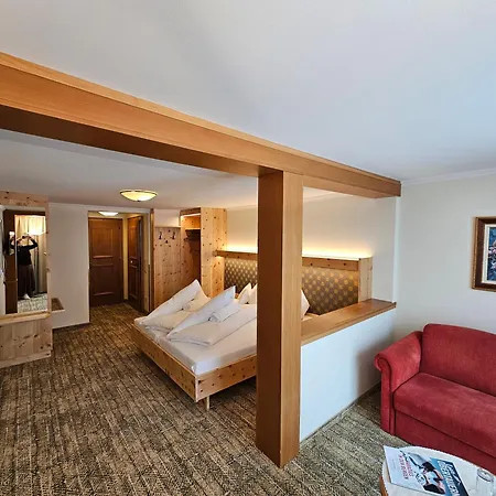 Koch 3* オーバータウエルン